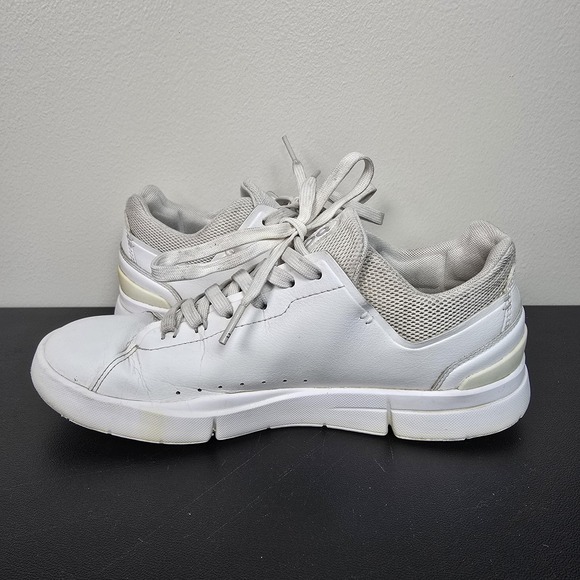 On Shoes Womens Size 8.5 White THE ROGER Advantage Tennis Court Running Sneakers - Picture 7 of 10
